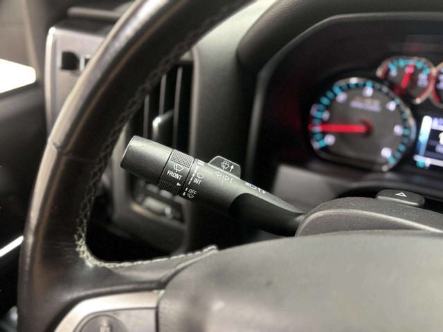 2018 Chevrolet Silverado 1500 4WD Double Cab 143.5" LT w/1LT - 22988109 - 33