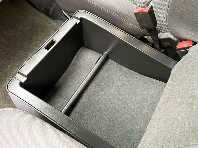 2018 Chevrolet Silverado 1500 4WD Double Cab 143.5" LT w/1LT - 22994957 - 33