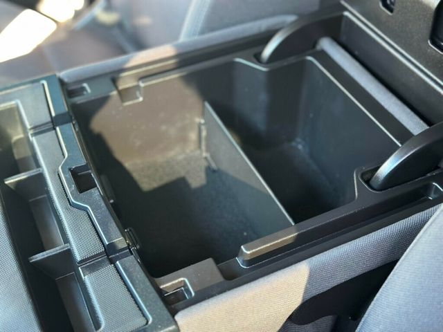 2018 Chevrolet Silverado 1500 4WD Double Cab 143.5" LT w/2LT - 22961179 - 36