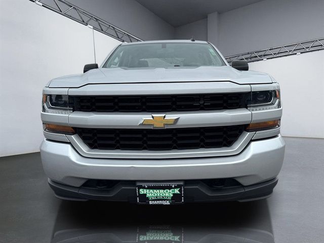 2018 Chevrolet Silverado 1500 Custom Crew Cab 4WD - 23032840 - 9
