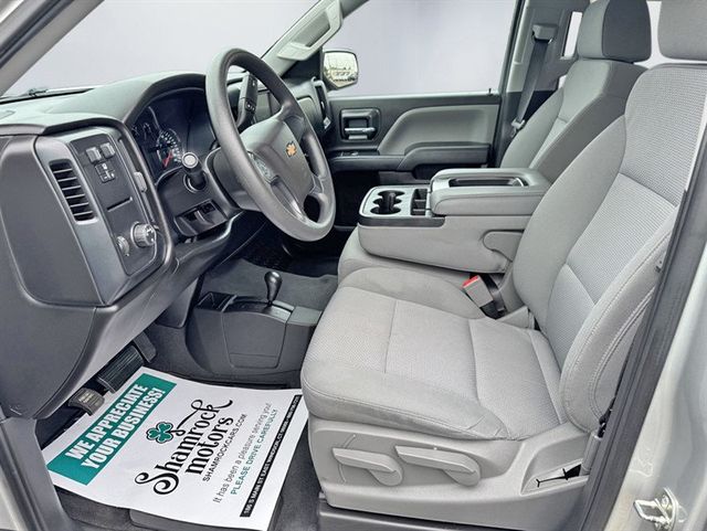 2018 Chevrolet Silverado 1500 Custom Crew Cab 4WD - 23032840 - 13