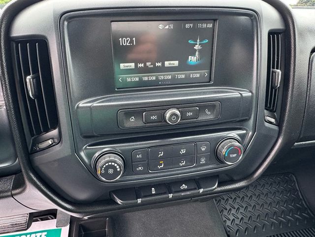 2018 Chevrolet Silverado 1500 Custom Crew Cab 4WD - 23032840 - 16