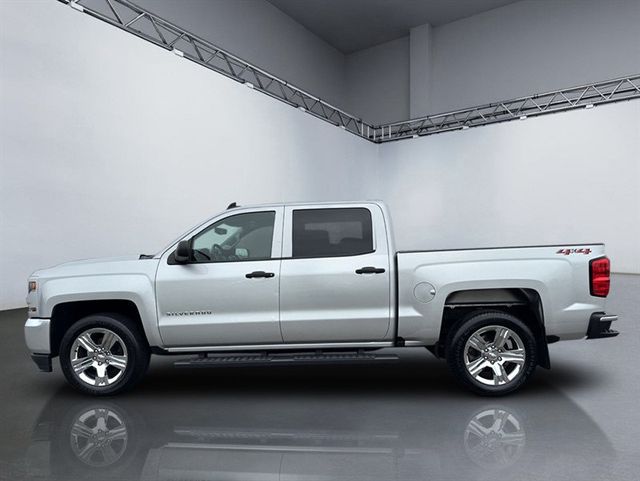 2018 Chevrolet Silverado 1500 Custom Crew Cab 4WD - 23032840 - 1