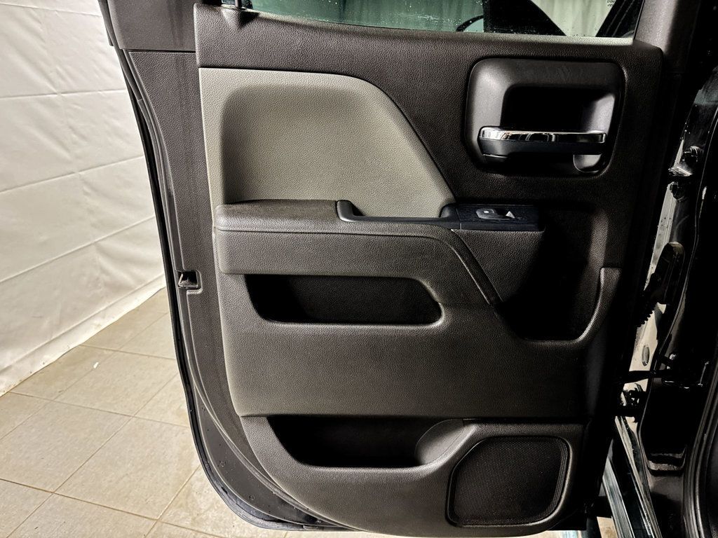 2018 Chevrolet Silverado 1500 DOUBLE CAB CUSTOM 4X4 - 22973628 - 11