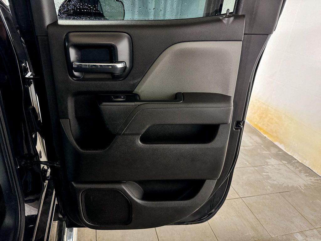 2018 Chevrolet Silverado 1500 DOUBLE CAB CUSTOM 4X4 - 22973628 - 12