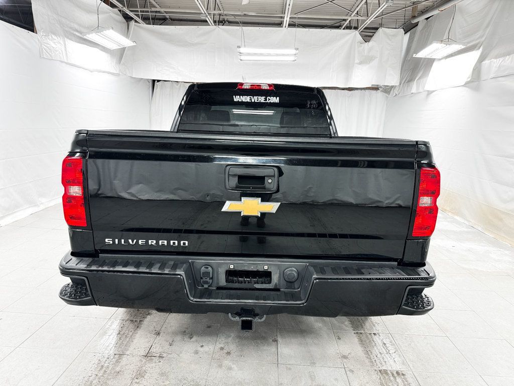 2018 Chevrolet Silverado 1500 DOUBLE CAB CUSTOM 4X4 - 22973628 - 3