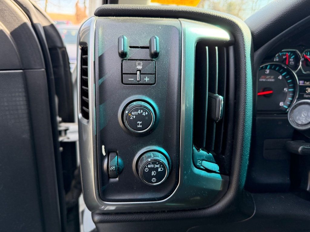 2018 Chevrolet Silverado 1500 LT - 22989927 - 15