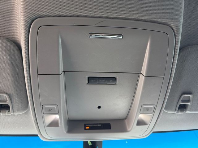 2018 Chevrolet Silverado 1500 LT - 22989927 - 18