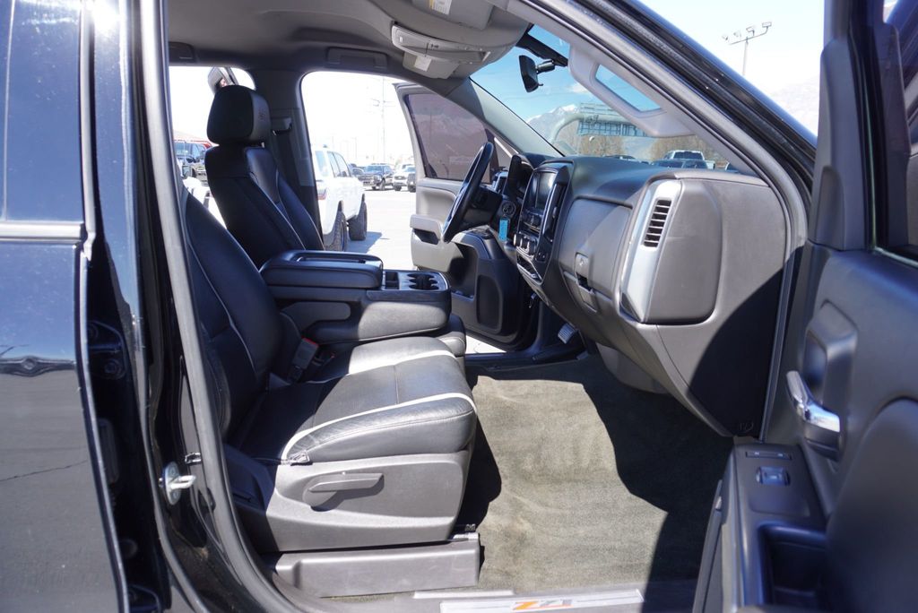 2018 Chevrolet Silverado 1500 LT - 23008900 - 19