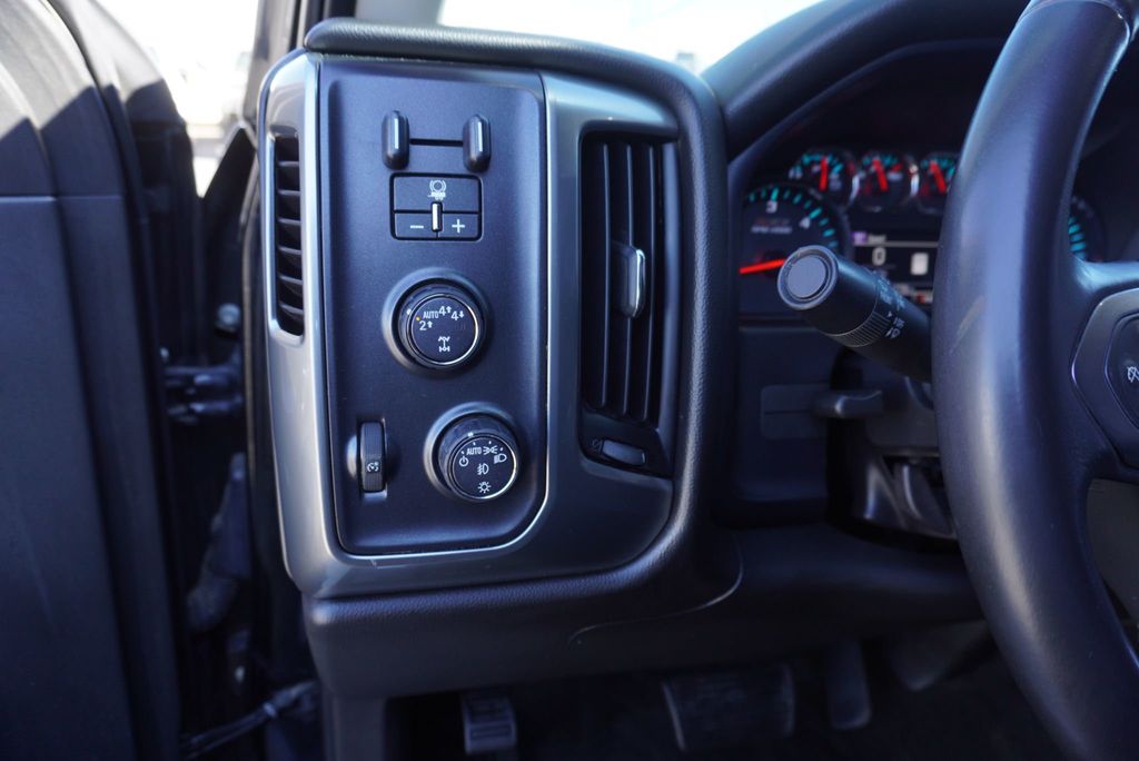 2018 Chevrolet Silverado 1500 LT - 23008900 - 24