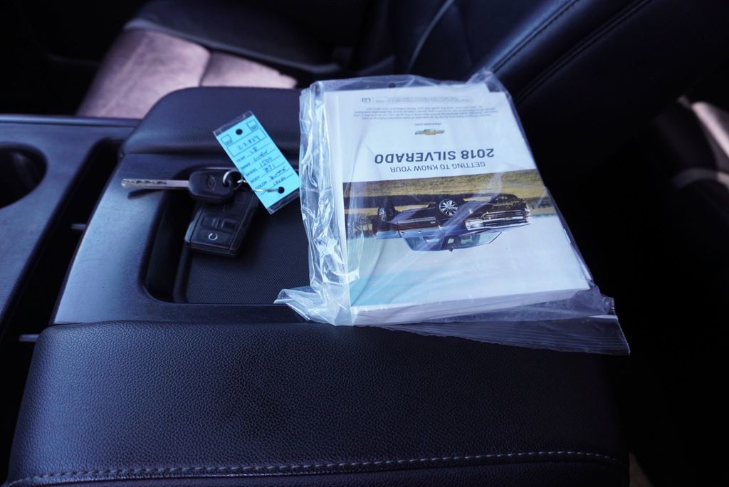 2018 Chevrolet Silverado 1500 LT - 23008900 - 35