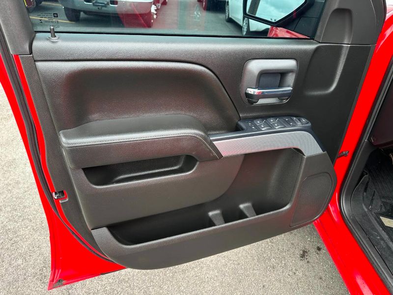 2018 Chevrolet Silverado 1500 LT 4x4 4dr Crew Cab 5.8 ft. SB - 22887054 - 15