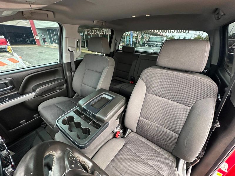 2018 Chevrolet Silverado 1500 LT 4x4 4dr Crew Cab 5.8 ft. SB - 22887054 - 20