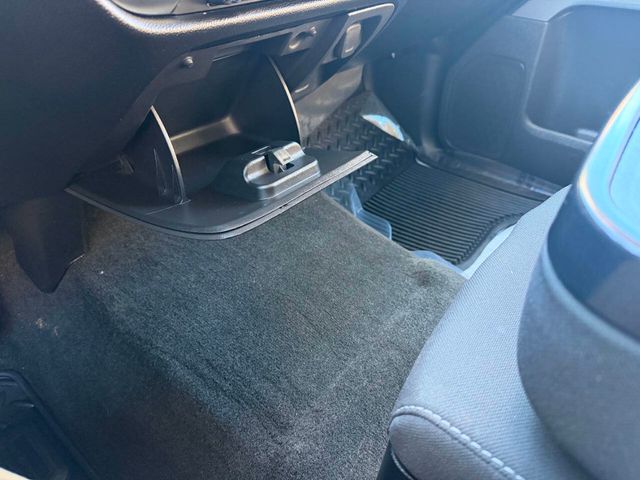 2018 Chevrolet Silverado 1500 LT 4x4 4dr Crew Cab 5.8 ft. SB - 22978216 - 36