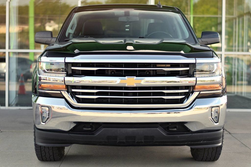 2018 Chevrolet Silverado 1500 LT photo 2