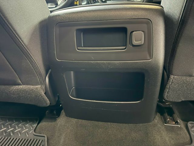 2018 Chevrolet Silverado 1500 LT Plus Pkg/Z71 Pkg/Heated Seats/Rough Country Lift/22'' Wheels - 23056055 - 28