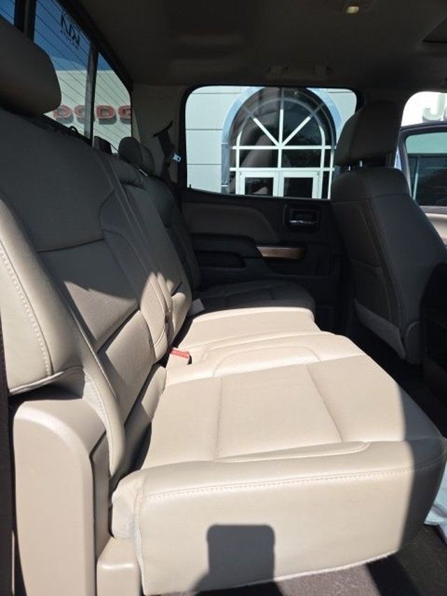 2018 Chevrolet Silverado 1500 LTZ - 23037265 - 10