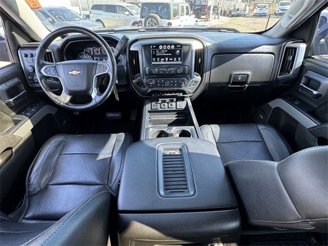 2018 Chevrolet Silverado 1500 LTZ - 22652767 - 24