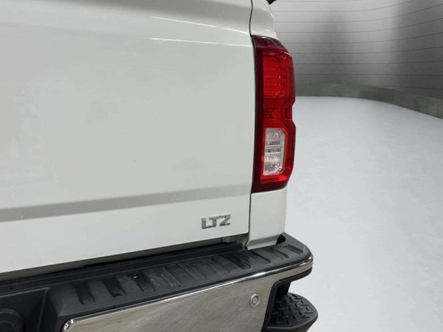 2018 Chevrolet Silverado 1500 LTZ 4x4 4dr Crew Cab 5.8 ft. SB - 22950319 - 5