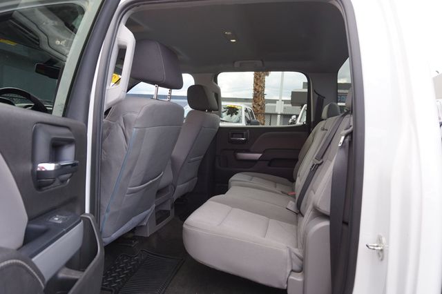 2018 Chevrolet Silverado 1500 LT, Z71, 4X4, LOW MILES, RUNNING BOARDS, TOWING PKG, CLOTH SEATS - 23093562 - 16