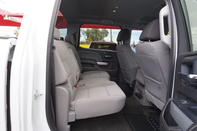 2018 Chevrolet Silverado 1500 LT, Z71, 4X4, LOW MILES, RUNNING BOARDS, TOWING PKG, CLOTH SEATS - 23093562 - 17