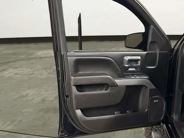 2018 Chevrolet Silverado 1500 LTZ Z71 4x4 4dr Crew Cab 5.8 ft. SB - 23014703 - 10