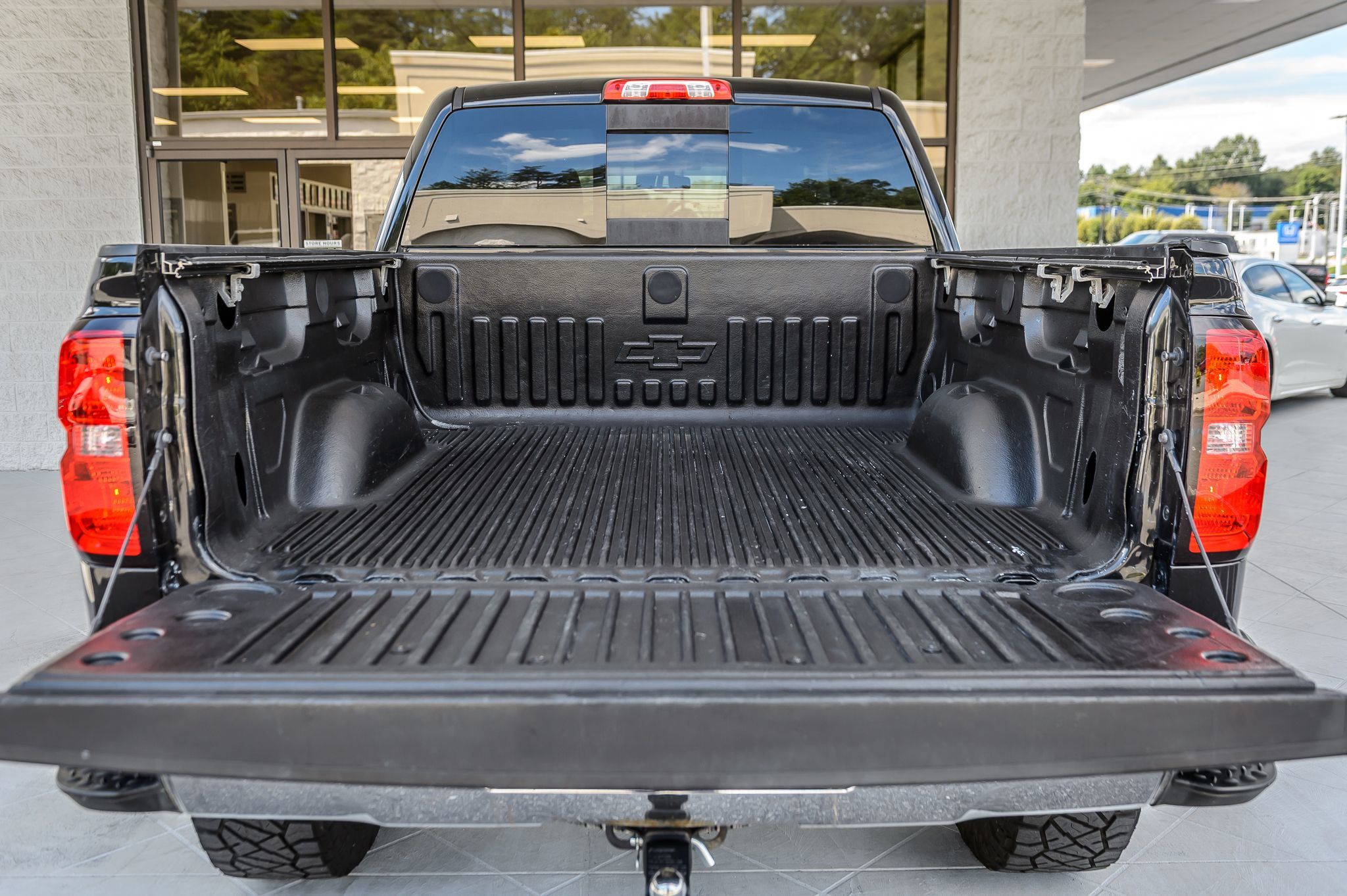2018 Chevrolet Silverado 1500 LT photo 9