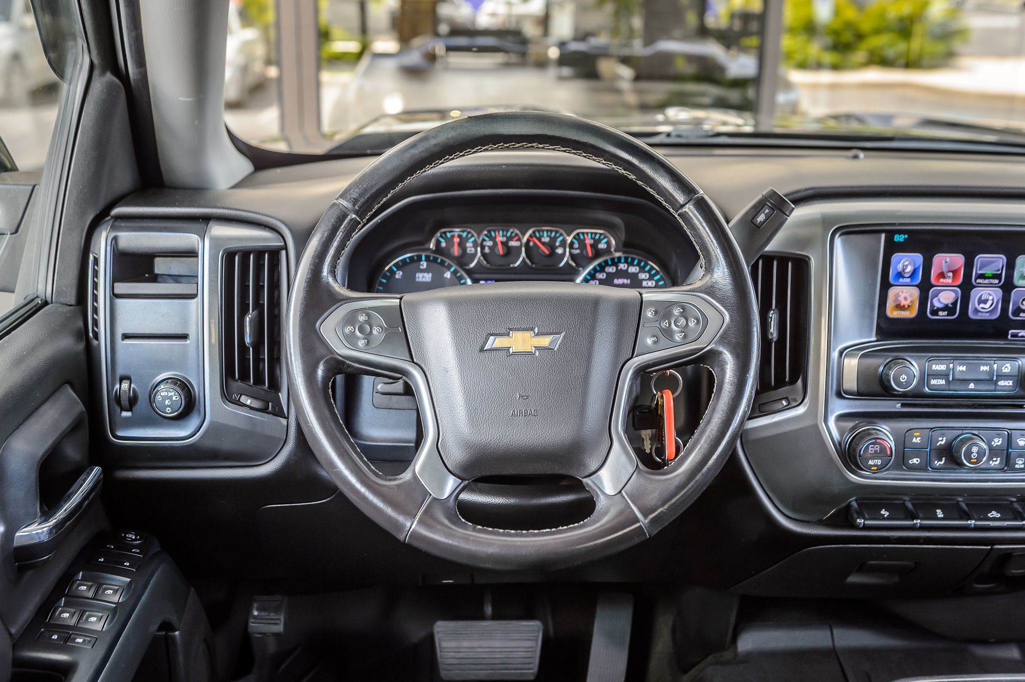 2018 Chevrolet Silverado 1500 LT photo 25