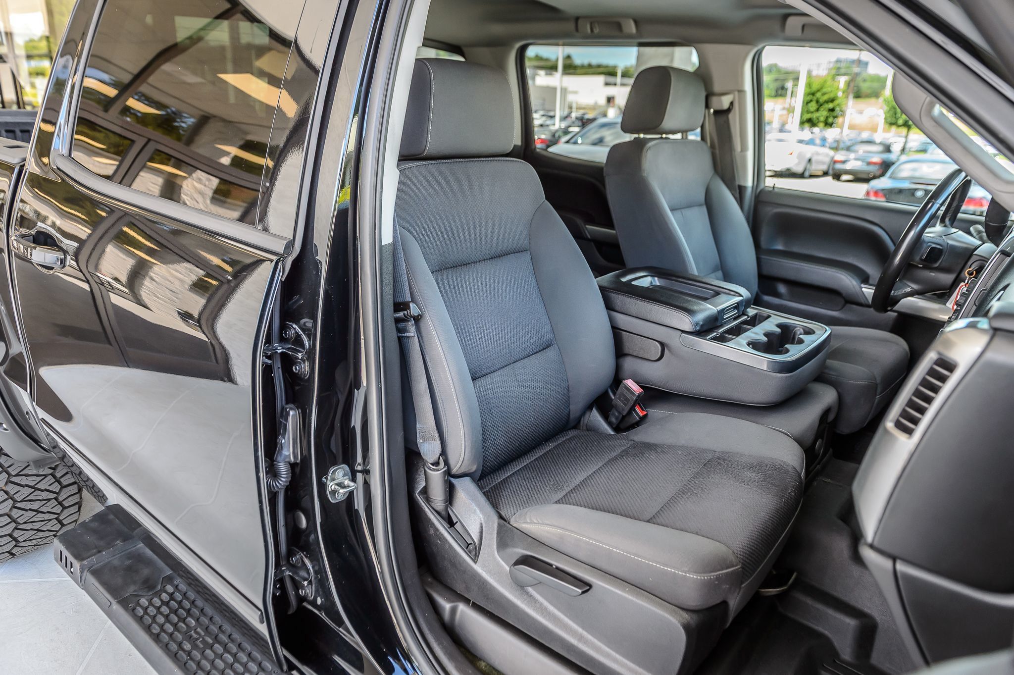 2018 Chevrolet Silverado 1500 LT photo 39