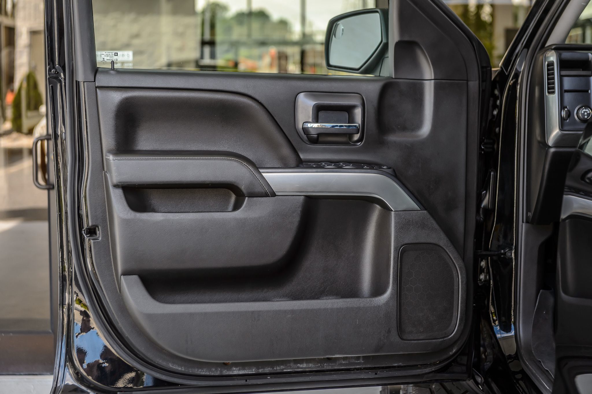 2018 Chevrolet Silverado 1500 LT photo 42