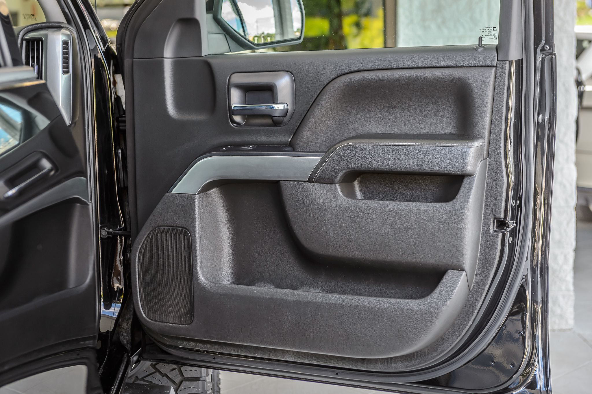 2018 Chevrolet Silverado 1500 LT photo 46