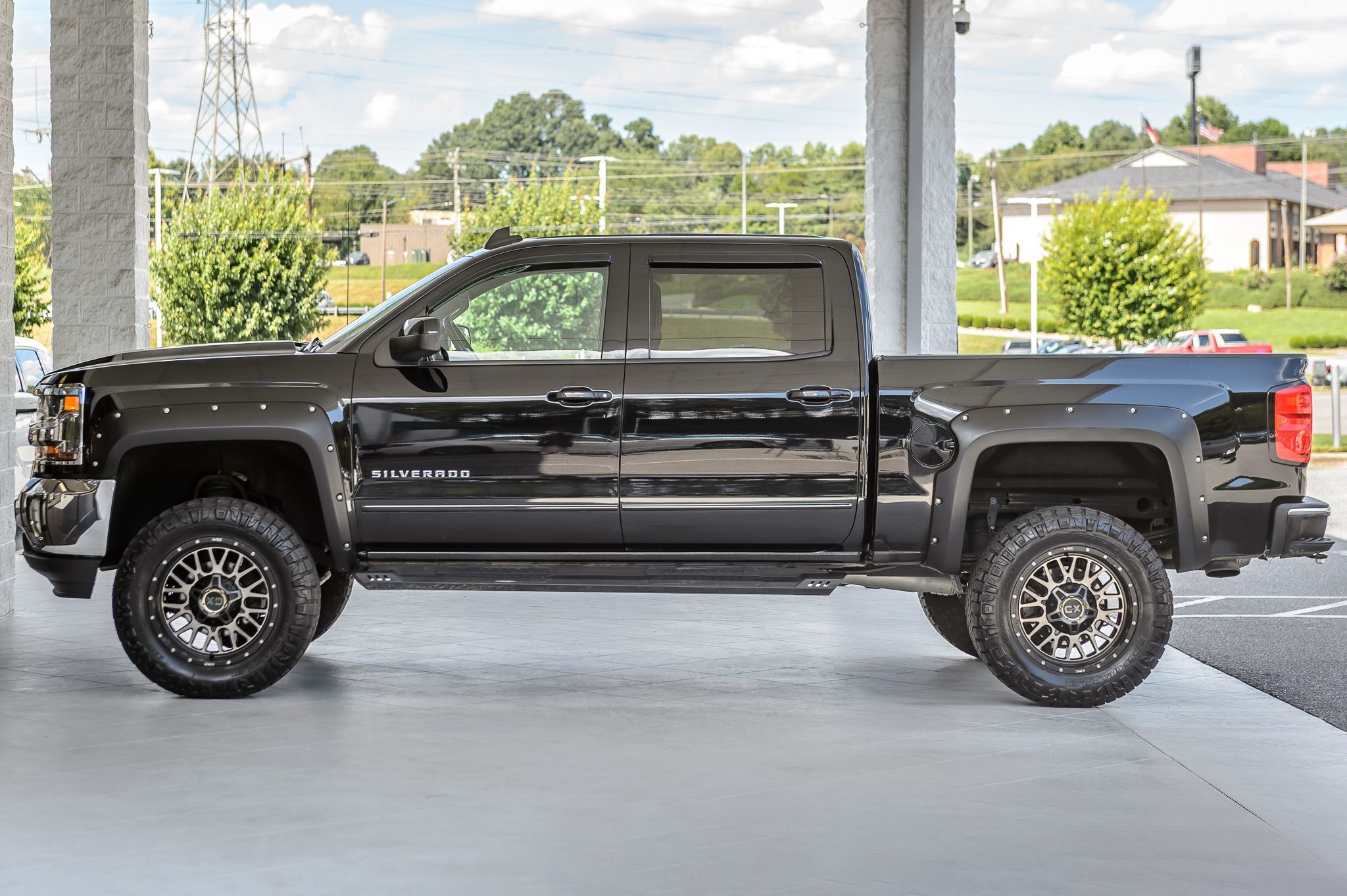 2018 Chevrolet Silverado 1500 LT photo 48