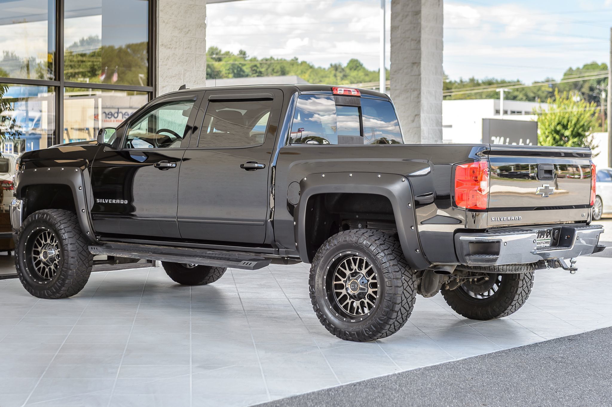 2018 Chevrolet Silverado 1500 LT photo 6