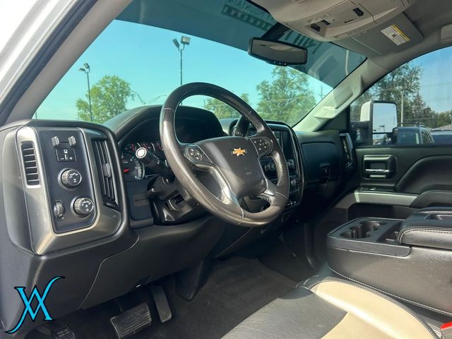 2018 Chevrolet Silverado 1500 Crew Cab Z71 LT Pickup 4D 5 3/4 ft - 23083906 - 11