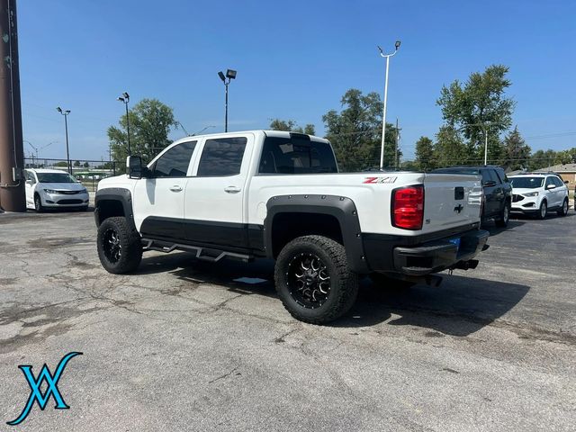 2018 Chevrolet Silverado 1500 Crew Cab Z71 LT Pickup 4D 5 3/4 ft - 23083906 - 4