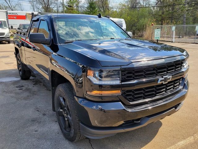 2018 Chevrolet Silverado 1500 Double Cab Custom Pickup 4D 6 1/2 ft - 23031803 - 10