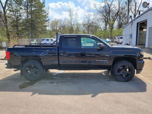 2018 Chevrolet Silverado 1500 Double Cab Custom Pickup 4D 6 1/2 ft - 23031803 - 2
