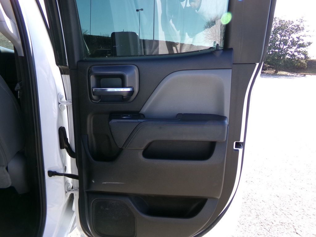 2018 Chevrolet Silverado 2500HD 4WD Crew Cab 167.7" Work Truck - 22981579 - 11