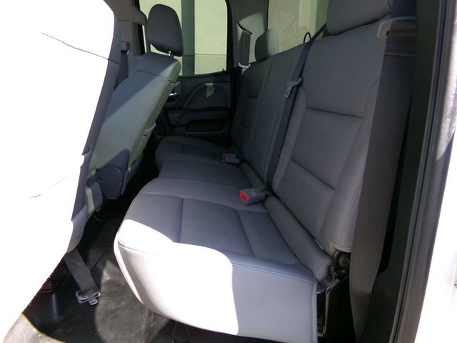 2018 Chevrolet Silverado 2500HD 4WD Crew Cab 167.7" Work Truck - 22981579 - 16