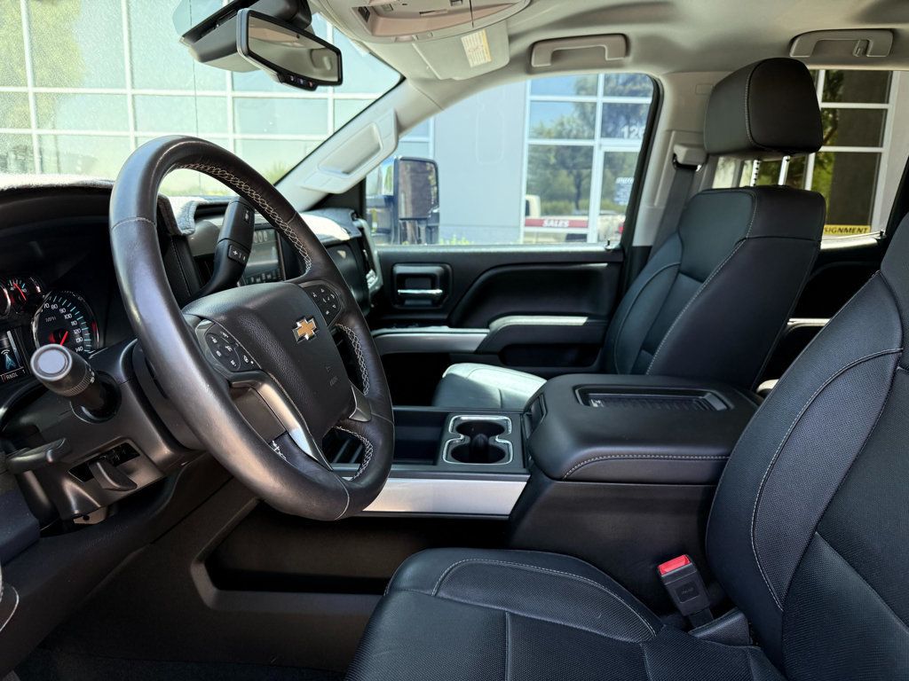 2018 Chevrolet Silverado 2500HD 4WD Double Cab 144.2" LTZ - 22896122 - 12