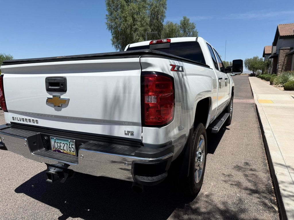 2018 Chevrolet Silverado 2500HD 4WD Double Cab 144.2" LTZ - 22896122 - 5