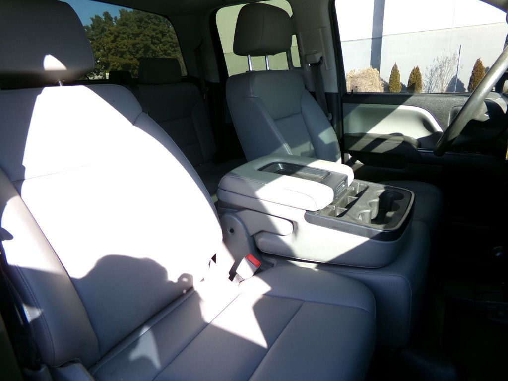 2018 Chevrolet Silverado 2500HD 4WD Double Cab 158.1" Work Truck - 22981579 - 9