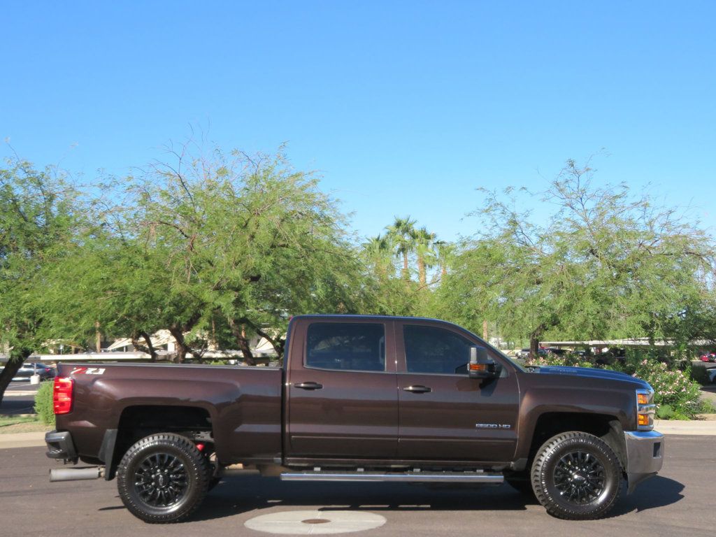 2018 Chevrolet Silverado 2500HD photo 3