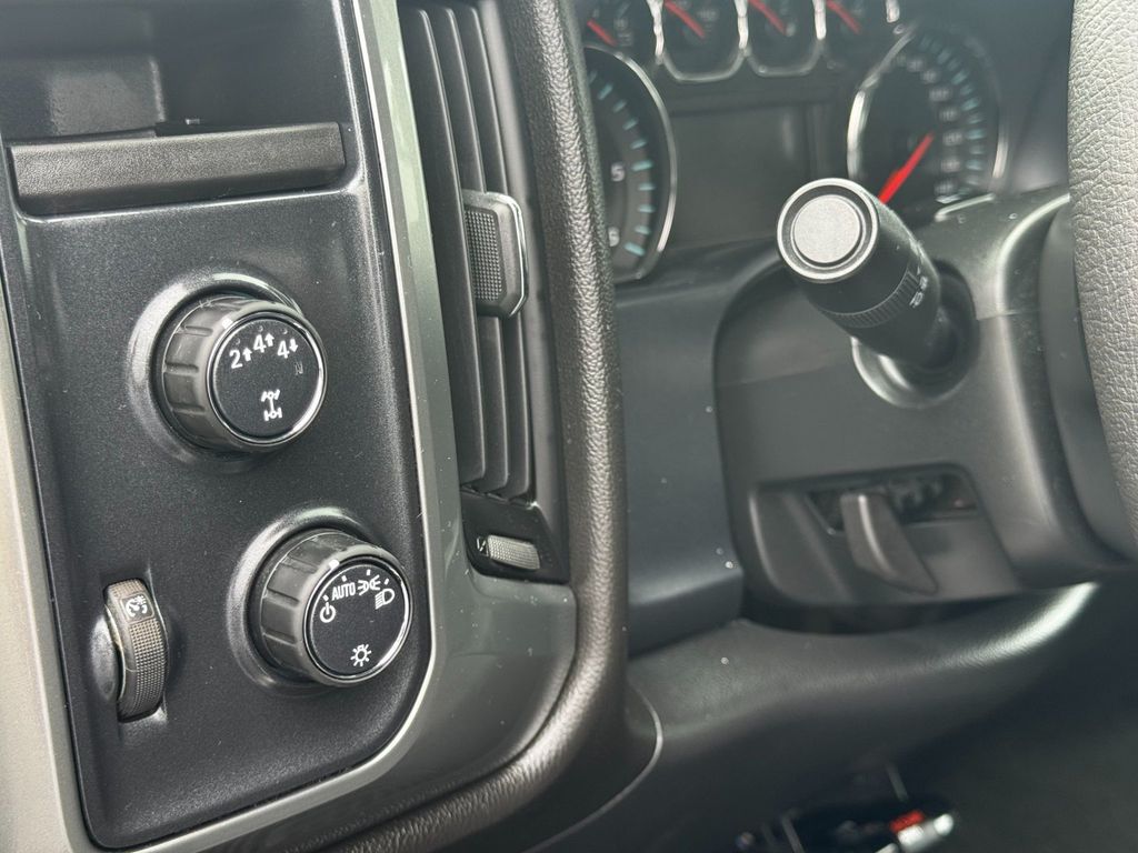 2018 Chevrolet Silverado 2500HD LT - 23062520 - 10
