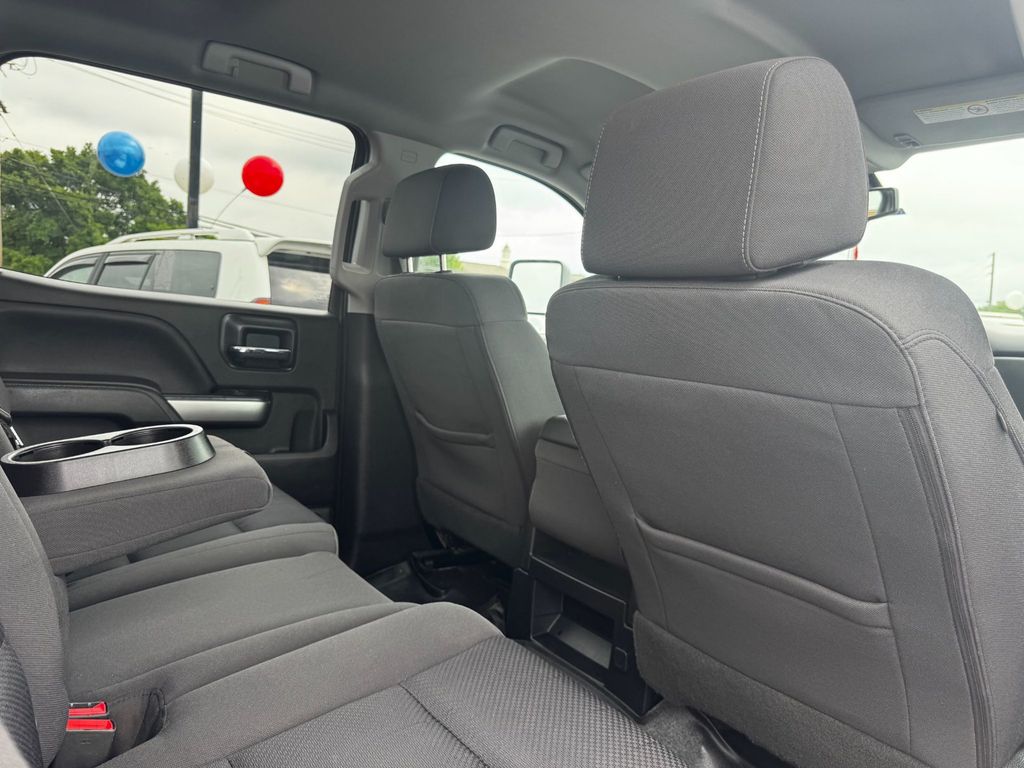 2018 Chevrolet Silverado 2500HD LT - 23062520 - 15