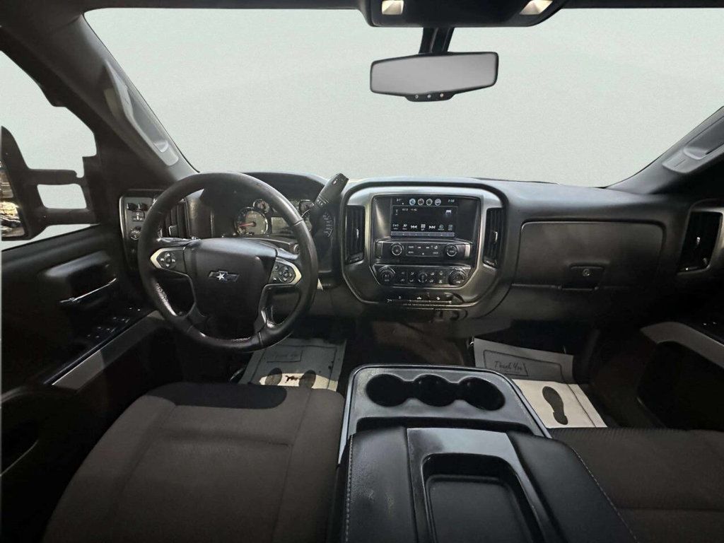 2018 Chevrolet Silverado 2500HD LT 4x4 4dr Crew Cab LB - 22982290 - 20