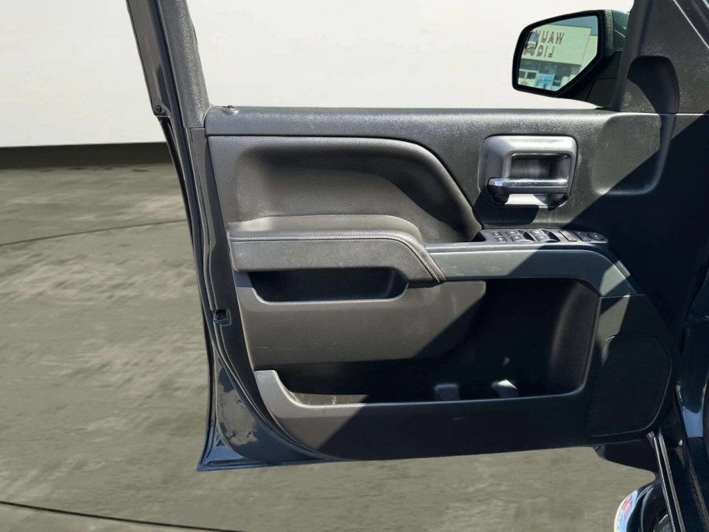 2018 Chevrolet Silverado 2500HD LT 4x4 4dr Crew Cab SB - 23006131 - 9