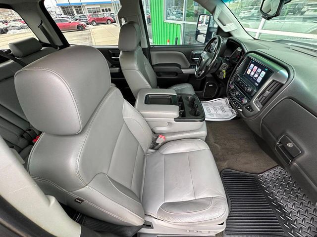 2018 Chevrolet Silverado 2500HD LTZ 4x4 4dr Crew Cab SB - 22958705 - 15