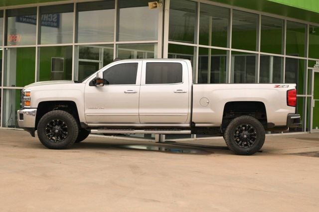 2018 Chevrolet Silverado 2500HD LTZ 4x4 4dr Crew Cab SB - 22958705 - 3