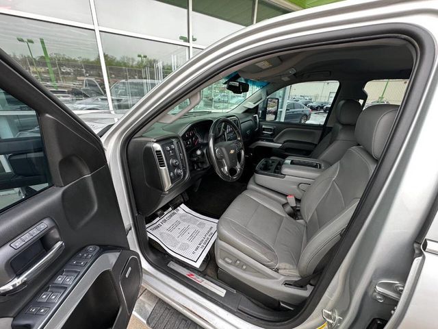 2018 Chevrolet Silverado 2500HD LTZ 4x4 4dr Crew Cab SB - 22958705 - 8